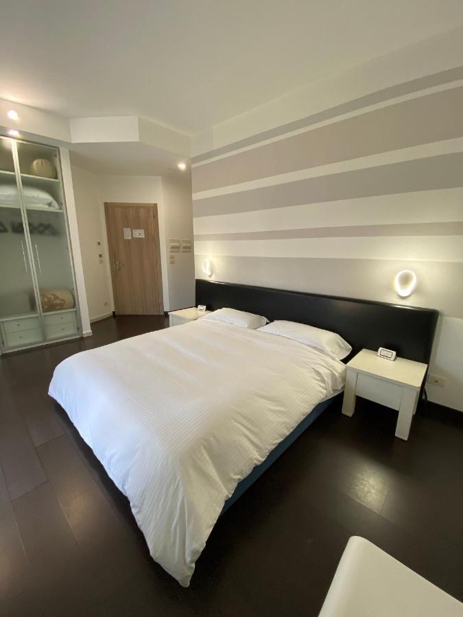 Hotel Angi Fossò Екстериор снимка