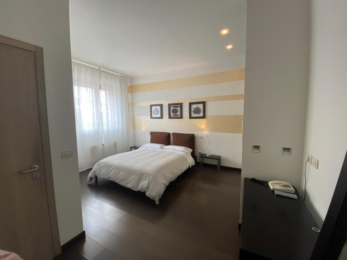 Hotel Angi Fossò Екстериор снимка