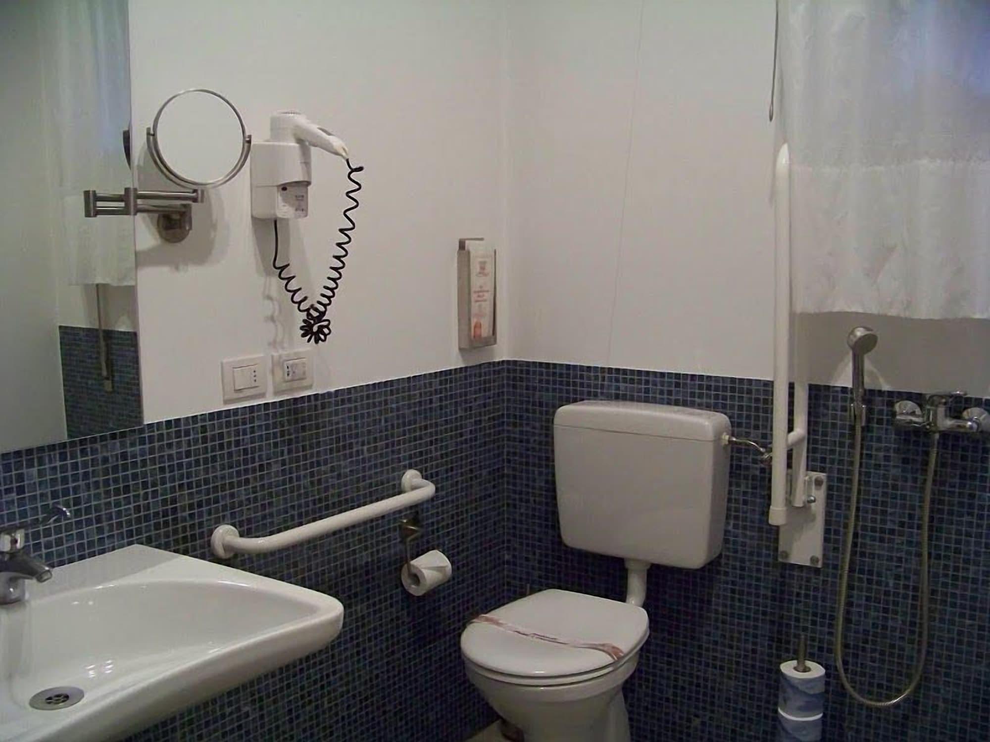 Hotel Angi Fossò Екстериор снимка